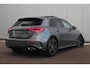 Mercedes-Benz A-klasse 180 AMG Night Pakket Automaat Panoramadak Sfeerverlichting Keyless Half Leder Full LED 18 inch Widescreen Navigatie Camera Stoelverwarming