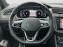Volkswagen Tiguan 1.5 TSI R-Line Business+ | Pano | Adap. Cruise Control | H&K Audio | Stuur Verwarming | Camera | Trekhaak | | Achteruitrijcamera | Cruise control adaptief met Stop&Go | Elektrisch glazen panorama-dak