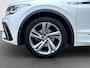 Volkswagen Tiguan 1.5 TSI R-Line Business+ | Pano | Adap. Cruise Control | H&K Audio | Stuur Verwarming | Camera | Trekhaak | | Achteruitrijcamera | Cruise control adaptief met Stop&Go | Elektrisch glazen panorama-dak
