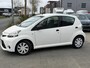Toyota Aygo 1.0 VVT-i Access | NAP | Weinig gelopen | Zuinige auto