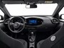 Toyota Aygo X Hybrid 115 play | Comfort Pack & Active Pack | Achteruitrijcamera | Apple Carplay/Android Auto | Voorstoelen verwarmd | Carkit | DAB | LED |