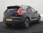 Volvo XC40 T5 Recharge R-Design PHEV 263pk Dealer O.H. | Trekhaak Af Fabriek | Adaptive Cruise | Harman / Kardon | 360 Camera | Lederen Sportstoelen Memory & Verwarmd | Apple Carplay | Stuur Verwarmd | Keyless | Blis | Navigatie | DAB | Plug In Hybrid