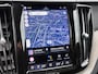 Volvo XC60 2.0 T8 Plug-in hybrid AWD Inscription | Trekhaak | Long Range | Google Maps navigatie | Harman Kardon audio | Trekhaak | Dealeronderhouden | Elektrische stoelverstelling | Stoel- en stuurverwarming | Adaptive cruise control | Navigatie | Apple Carplay / Android Auto | Lederen bekleding |