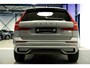 Volvo XC60 2.0 T6 AWD Recharge 293kW/399pk Aut8 Ultra Dark BOWERS&WILKINS + EL.TREKHAAK + PANORAMADAK + PILOT ASSIST + ADAPT.CRUISE + STOELMASSAGE + STOELVERWARMING&-VENTILATIE + CAMERA + BLIS + KEYLESS + HEAD-UP DISPLAY + PARKSENSOREN + 20" LM-VELGEN!!