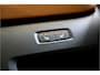 Volvo XC60 2.0 T6 AWD Recharge 293kW/399pk Aut8 Ultra Dark BOWERS&WILKINS + EL.TREKHAAK + PANORAMADAK + PILOT ASSIST + ADAPT.CRUISE + STOELMASSAGE + STOELVERWARMING&-VENTILATIE + CAMERA + BLIS + KEYLESS + HEAD-UP DISPLAY + PARKSENSOREN + 20" LM-VELGEN!!