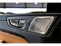 Volvo XC60 2.0 T6 AWD Recharge 293kW/399pk Aut8 Ultra Dark BOWERS&WILKINS + EL.TREKHAAK + PANORAMADAK + PILOT ASSIST + ADAPT.CRUISE + STOELMASSAGE + STOELVERWARMING&-VENTILATIE + CAMERA + BLIS + KEYLESS + HEAD-UP DISPLAY + PARKSENSOREN + 20" LM-VELGEN!!