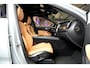 Volvo XC60 2.0 T6 AWD Recharge 293kW/399pk Aut8 Ultra Dark BOWERS&WILKINS + EL.TREKHAAK + PANORAMADAK + PILOT ASSIST + ADAPT.CRUISE + STOELMASSAGE + STOELVERWARMING&-VENTILATIE + CAMERA + BLIS + KEYLESS + HEAD-UP DISPLAY + PARKSENSOREN + 20" LM-VELGEN!!