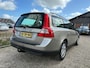 Volvo V70 2.5T Kinetic | LEder + Navi + Clima + Cruise nu €8.975,-!!