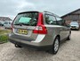 Volvo V70 2.5T Kinetic | LEder + Navi + Clima + Cruise nu €8.975,-!!