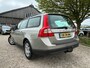 Volvo V70 2.5T Kinetic | LEder + Navi + Clima + Cruise nu €8.975,-!!