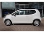 Volkswagen Up! 1.0 Groove 75PK | Radio | Navigatie | Lichtmetaal | Panoramadak