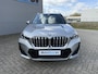 BMW X1 sDrive20i M Sport Panoramadak Stuurwielverwarming Massage 19 Inch Keyless Entry ACC Harman-Kardon Sound 360 Gr Camera Keyless Entry Head-Up Display