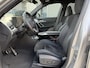 BMW X1 sDrive20i M Sport Panoramadak Stuurwielverwarming Massage 19 Inch Keyless Entry ACC Harman-Kardon Sound 360 Gr Camera Keyless Entry Head-Up Display