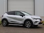 Renault Captur 1.0 TCe 90 Intens / Achteruitrijcamera / Parkeersensoren voor + achter / Elektrisch glazen schuif-/ kanteldak / Metaalkleur / Two-tone kleursamenstelling / Side-steps / Audio-navigatiesysteem full map / Apple Car Play & Android auto / LED / Armsteun voor / Bluetooth telefoonvoorbereiding / Cruise control / Automatische airco / Keyless /