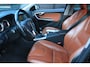 Volvo V60 1.6 T3 Summum Xenon/Leer/Navigatie/Parkeersensor/Trekhaak afneembaar