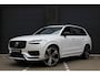 Volvo XC90 2.0 T8 Recharge AWD Ultra Dark | Vol in de opties | Panorama dak | Bowers & Wilkins | Nappa leder | Elektrische trekhaak | 22' velgen | Nieuwstaat.