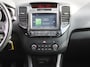 Kia Venga 1.4 CVVT First Edition | Trekhaak | Camera | Clima | Cruise | All seasons | Half leer/stof | Licht sensor | Parkeersensor achter |