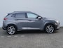 Hyundai Kona 1.6 GDI HEV Fashion Edition |18inch |Rode Stiksels | All season banden I Uniek!