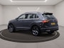 Volkswagen Tiguan 1.4 TSI eHybrid 245 PK R-Line Business, Panoramadak, Winterpakket, Adap. Cruise Control,