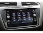 Volkswagen Tiguan 1.4 TSI eHybrid 245 PK R-Line Business, Panoramadak, Winterpakket, Adap. Cruise Control,