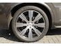 Volvo XC90 T8 Recharge AWD Ultimate Bright | Long Range | Luchtvering | Bowers & Wilkins geluidsinstallatie | Panoramisch dak met schuif-/kantel functie | Verwarmbare voor-/achter stoelen | Ventileerbare stoelen voor | Massage Functie voor | 21'' Lichtmetalen velgen | Head-Up Display | Keyless entry/start |