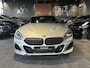BMW Z4 Roadster M40i High Executive | 19 INCH JET BLACK | HARMAN KARDON | STOELVERWARMING | CAMERA | APPLE CARPLAY | HEAD-UP DISPLAY |