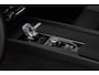 Volvo XC60 T6 Plug-in hybrid AWD Plus Black Edition | Panoramadak | 360 graden camera | Google Maps navigatie | Verwarmbaar stuurwiel | Verwarmbare voorstoelen | Adaptieve Cruise Control | Harman Kardon Audio | 21-Inch lichtmetalen velgen | Elektrisch bedienbare voorstoelen + geheugenfunctie