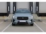 Volvo XC60 T6 Plug-in hybrid AWD Plus Black Edition | Panoramadak | 360 graden camera | Google Maps navigatie | Verwarmbaar stuurwiel | Verwarmbare voorstoelen | Adaptieve Cruise Control | Harman Kardon Audio | 21-Inch lichtmetalen velgen | Elektrisch bedienbare voorstoelen + geheugenfunctie