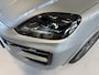 Porsche Cayenne 3.0 E-Hybrid FOTO REP. VOLGT|SPORT DESIGN|SPORT CHRONO|PANO-DAK|360 CAMERA|LUCHTVERING|TREKHAAK|DOLOMIETZILVER|MATRIX LED|ADAPT. CRUISE|SPORTSTOELEN