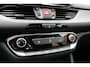 Hyundai i30 1.0 T-GDI i-Motion. stoel/stuur verwarming. trekhaak. airco. 6bak
