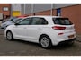 Hyundai i30 1.0 T-GDI i-Motion. stoel/stuur verwarming. trekhaak. airco. 6bak