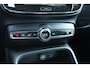 Volvo XC40 T2 Momentum Business | Apple carplay/Android auto | Adaptieve cruise control | Parkeersensor achter | Elektrische achterklep | Keyless | 18 inch Lichtmetalen velgen