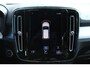 Volvo XC40 T2 Momentum Business | Apple carplay/Android auto | Adaptieve cruise control | Parkeersensor achter | Elektrische achterklep | Keyless | 18 inch Lichtmetalen velgen
