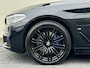 BMW 5-Serie 530e High Exe M-Sport Pano Head up HK Stoelventilatie 360 Camera Shadow line