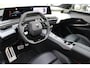 Peugeot e-5008 GT Avantage 73 kWh | Panorama/schuifdak | Lederen bekleding | Trekhaak | Navigatie | Camera | BTW |