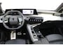Peugeot e-5008 GT Avantage 73 kWh | Panorama/schuifdak | Lederen bekleding | Trekhaak | Navigatie | Camera | BTW |