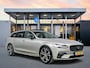 Volvo V90 T8 Recharge Ultimate Dark | 20" | Luchtvering | Bowers & Wilkins | Trekhaak | Tailored Wool | 360 Camera | Getint & Gelaagd Glas
