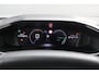 Peugeot 2008 1.2 Hybrid 136 Allure | Automaat | Navi by app | Apple carplay | Parkeersensoren | Mild Hybrid | 14.000km |