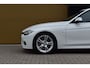 BMW 3-Serie 320i Executive * M-Sportpakket * M-Sportremsysteem * Trekhaak * Stuurwiel verwarmd *