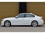 BMW 3-Serie 320i Executive * M-Sportpakket * M-Sportremsysteem * Trekhaak * Stuurwiel verwarmd *