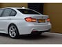BMW 3-Serie 320i Executive * M-Sportpakket * M-Sportremsysteem * Trekhaak * Stuurwiel verwarmd *