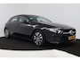 Mercedes-Benz A-klasse 180 Business Solution (ACHTERUITRIJCAMERA, CRUISE CONTROL, NAVIGATIE, PARKEERSENSOREN)