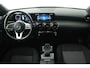 Mercedes-Benz A-klasse 180 Business Solution (ACHTERUITRIJCAMERA, CRUISE CONTROL, NAVIGATIE, PARKEERSENSOREN)