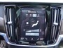 Volvo V90 Cross Country 2.0 B5 AWD Pro 250PK PANO | VOL LEER | TREKH. | 360° | HK-AUDIO