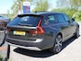 Volvo V90 Cross Country 2.0 B5 AWD Pro 250PK PANO | VOL LEER | TREKH. | 360° | HK-AUDIO