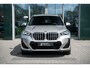 BMW X1 sDrive18i M Sportpakket | Panoramadak | Driving Assistant Plus | Elektrische Trekhaak | Elektrische Stoelen | Hifi-system Harman/kardon | Premium pack | 19 inch lichtmetalen M wielen |