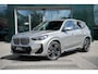 BMW X1 sDrive18i M Sportpakket | Panoramadak | Driving Assistant Plus | Elektrische Trekhaak | Elektrische Stoelen | Hifi-system Harman/kardon | Premium pack | 19 inch lichtmetalen M wielen |