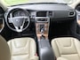Volvo V60 Cross Country 2.0 T5 Summum Automaat | Rijklaar incl garantie | Adaptieve cruise Stoelverwarming Trekhaak