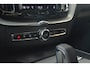 Volvo XC60 T6 Hybride AWD Plus Dark LONG RANGE | Panoramadak | Stoel + Stuur Verwarmd | Camera | Apple CarPlay |