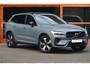 Volvo XC60 T6 Hybride AWD Plus Dark LONG RANGE | Panoramadak | Stoel + Stuur Verwarmd | Camera | Apple CarPlay |
